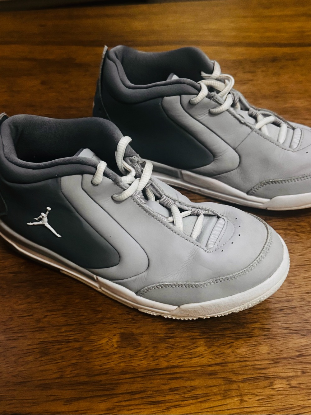 Nike Jordan Team Elite 2 Low Youth Basketball Shoes Wolf Grey White Size 3Y